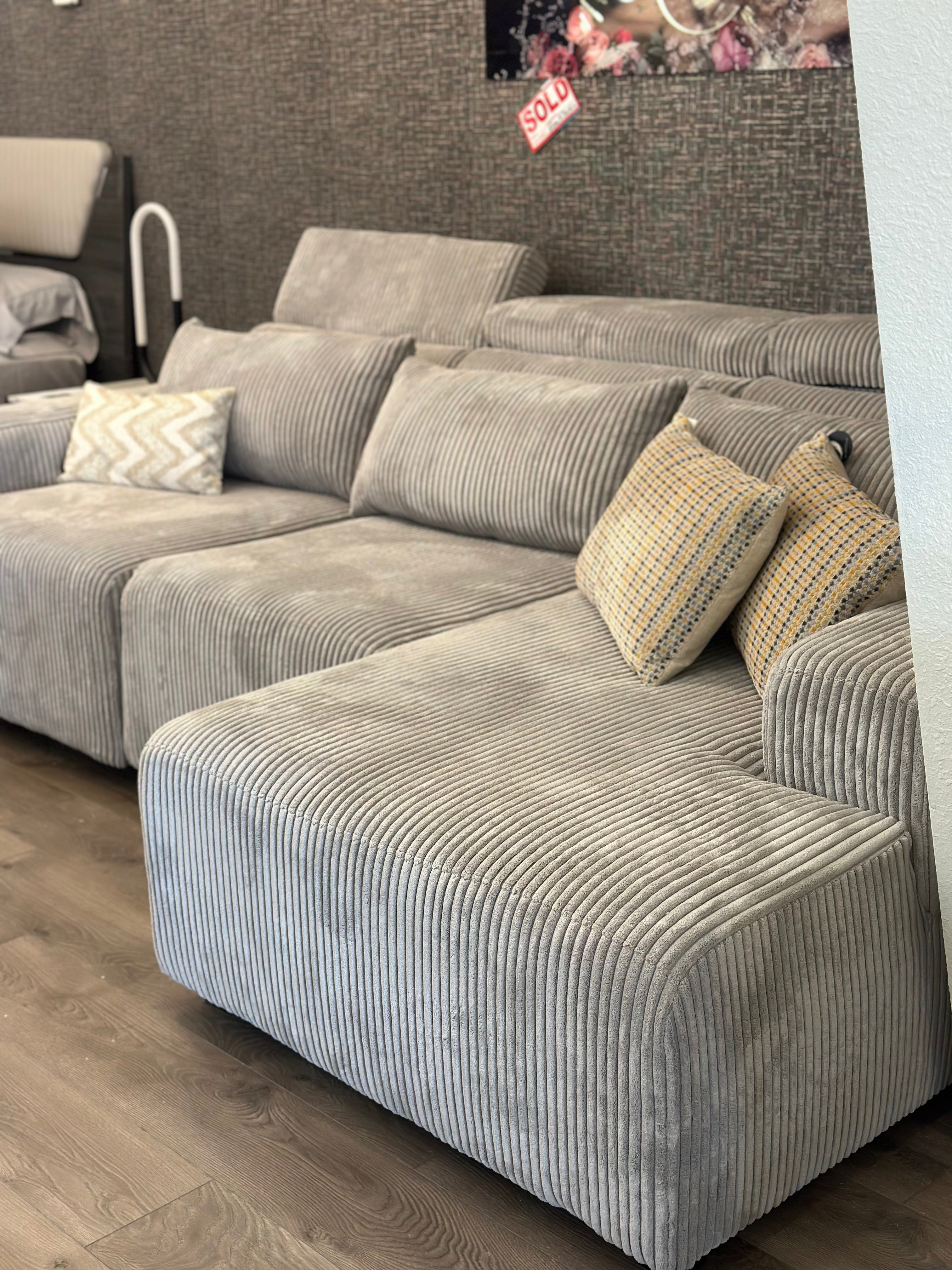 FLOOR MODEL - MERIDA FABRIC SECTIONAL - Euro Living Furniture